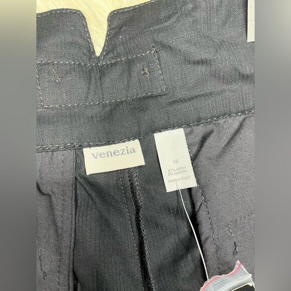 Lane Bryant Venezia black pedal pushers sz 16 - Picture 3 of 7